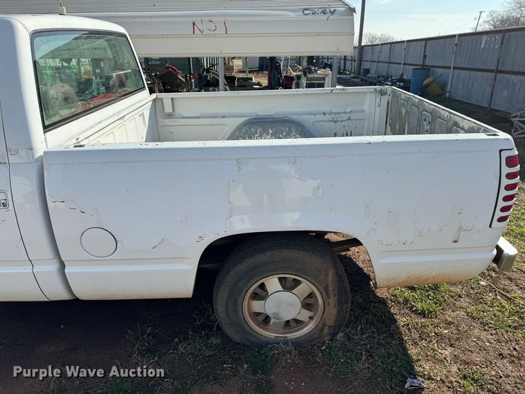 image for item DK6788 1993 Chevrolet C1500 pickup truck
