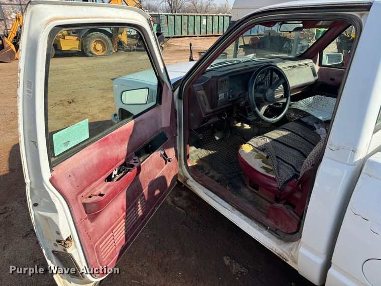 image for item DK6788 1993 Chevrolet C1500 pickup truck