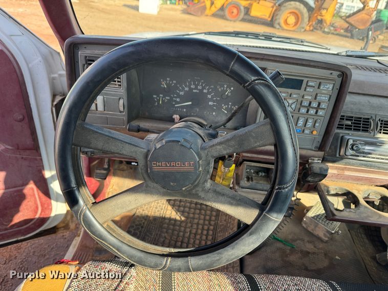 image for item DK6788 1993 Chevrolet C1500 pickup truck
