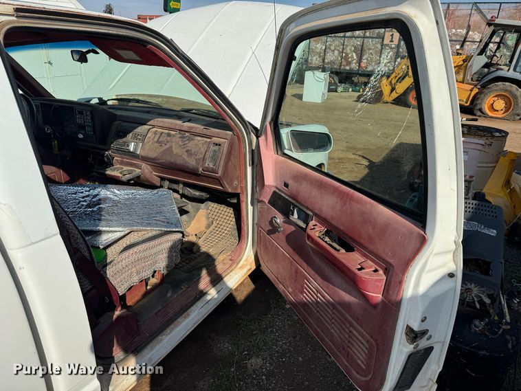 image for item DK6788 1993 Chevrolet C1500 pickup truck