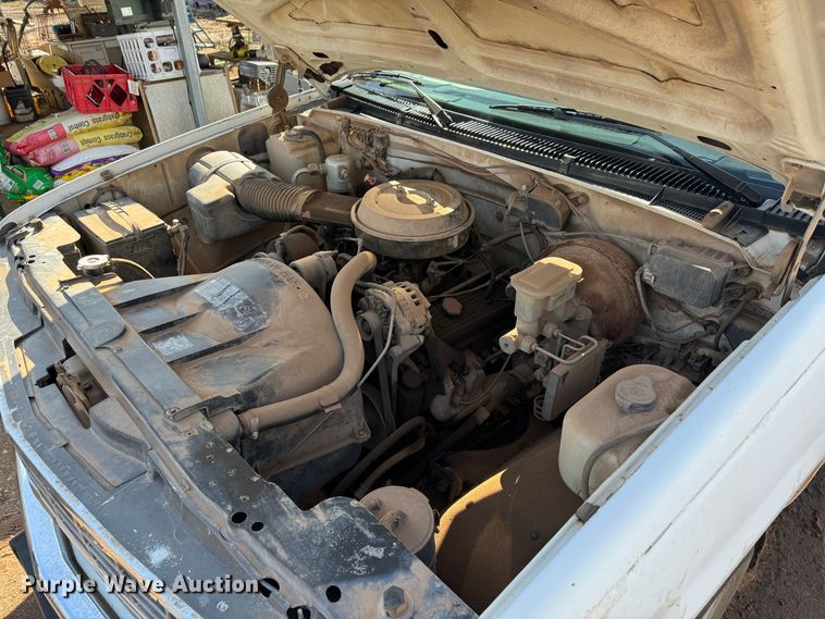 image for item DK6788 1993 Chevrolet C1500 pickup truck