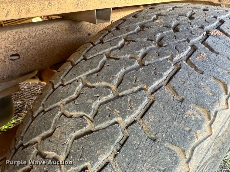 image for item DK6788 1993 Chevrolet C1500 pickup truck