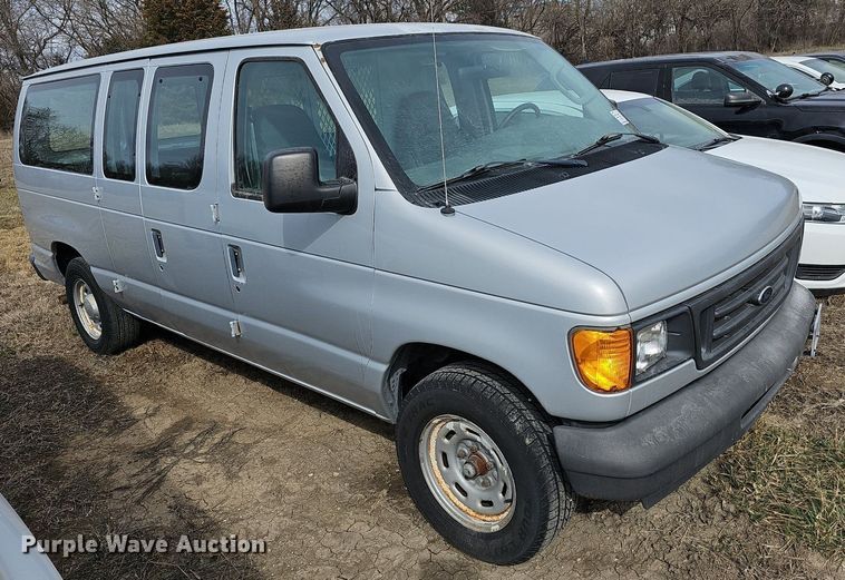 image for item DM1524 2004 Ford  E150 van