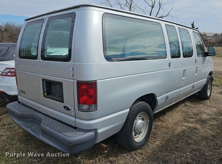 image for item DM1524 2004 Ford  E150 van