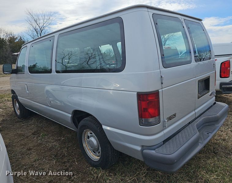 image for item DM1524 2004 Ford  E150 van