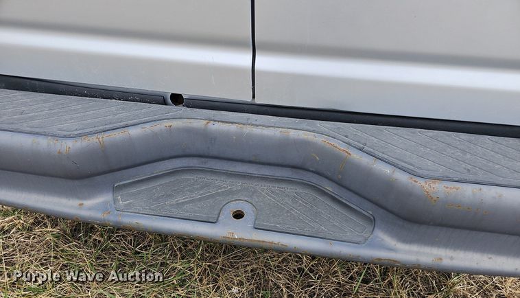 image for item DM1524 2004 Ford  E150 van