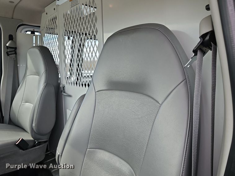 image for item DM1524 2004 Ford  E150 van