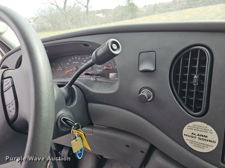 image for item DM1524 2004 Ford  E150 van