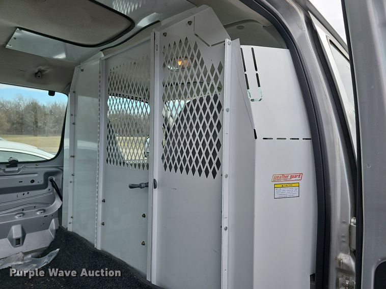 image for item DM1524 2004 Ford  E150 van