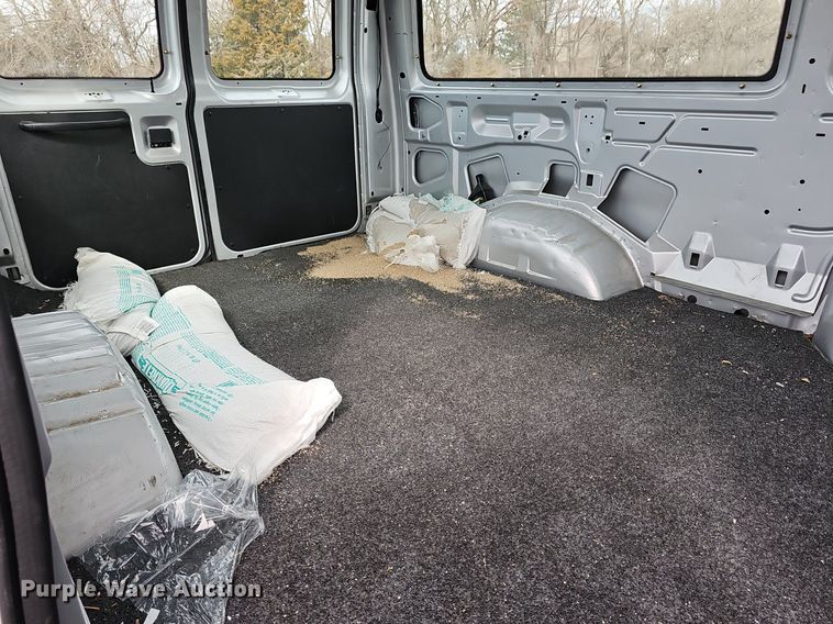 image for item DM1524 2004 Ford  E150 van