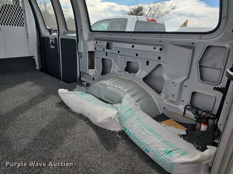 image for item DM1524 2004 Ford  E150 van