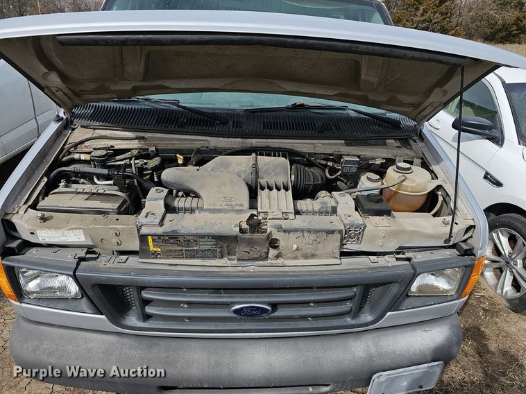 image for item DM1524 2004 Ford  E150 van