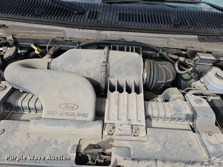 image for item DM1524 2004 Ford  E150 van