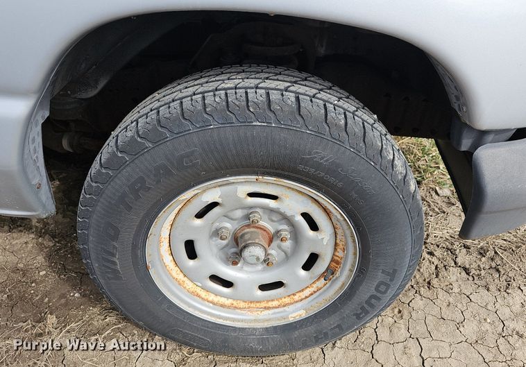 image for item DM1524 2004 Ford  E150 van