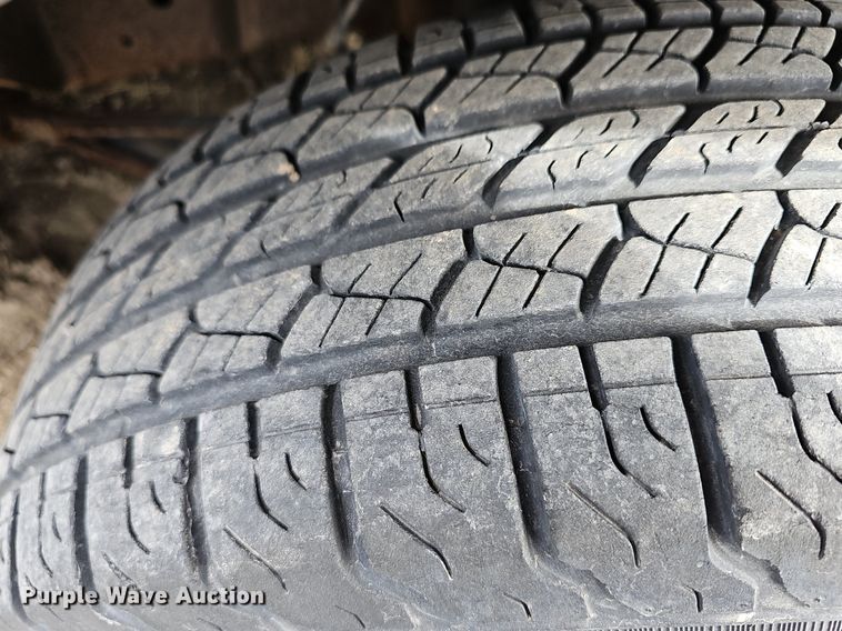 image for item DM1524 2004 Ford  E150 van