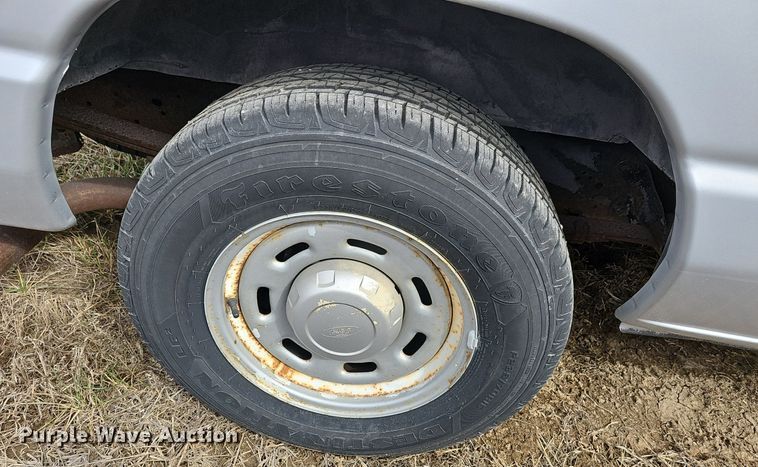 image for item DM1524 2004 Ford  E150 van