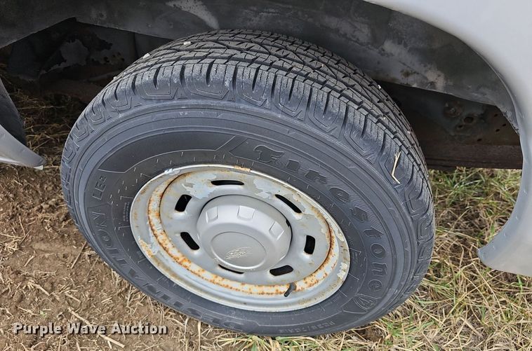 image for item DM1524 2004 Ford  E150 van