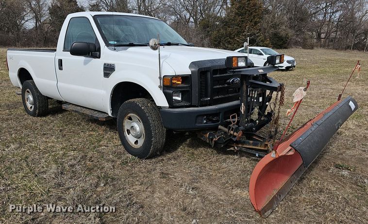 image for item DM1528 2009 Ford F250 Super Duty XL pickup truck