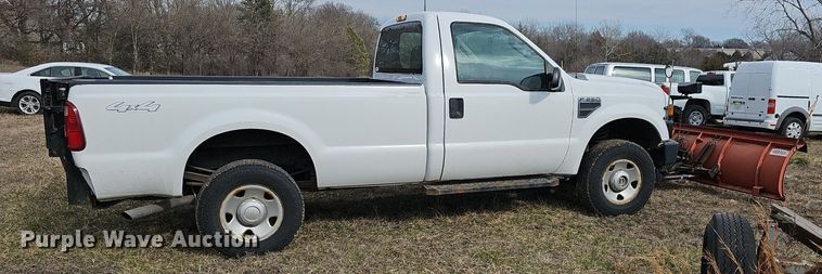 image for item DM1528 2009 Ford F250 Super Duty XL pickup truck