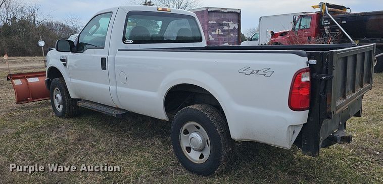 image for item DM1528 2009 Ford F250 Super Duty XL pickup truck
