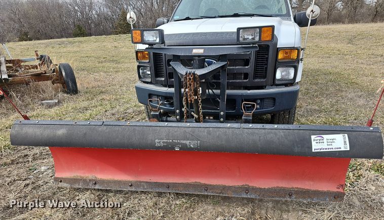 image for item DM1528 2009 Ford F250 Super Duty XL pickup truck