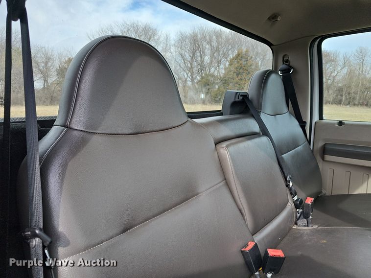 image for item DM1528 2009 Ford F250 Super Duty XL pickup truck