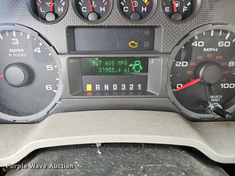 image for item DM1528 2009 Ford F250 Super Duty XL pickup truck