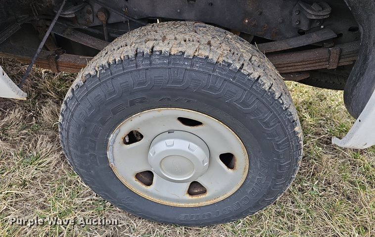 image for item DM1528 2009 Ford F250 Super Duty XL pickup truck