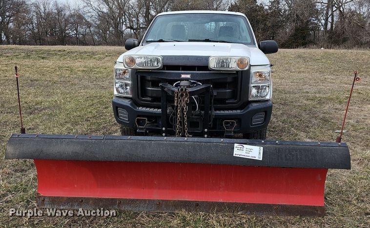 image for item DM1529 2011 Ford  F250 Super Duty XL pickup truck