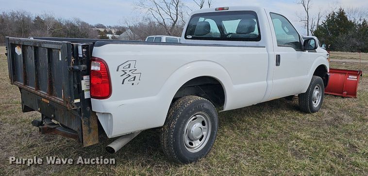 image for item DM1529 2011 Ford  F250 Super Duty XL pickup truck