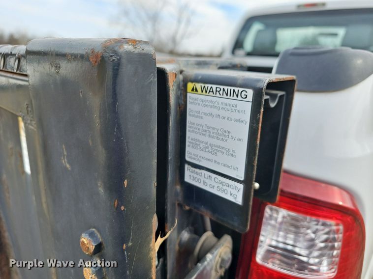 image for item DM1529 2011 Ford  F250 Super Duty XL pickup truck