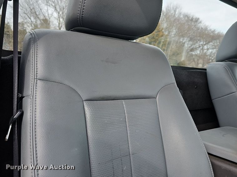 image for item DM1529 2011 Ford  F250 Super Duty XL pickup truck