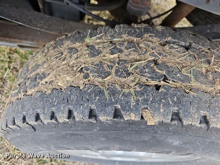 image for item DM1529 2011 Ford  F250 Super Duty XL pickup truck