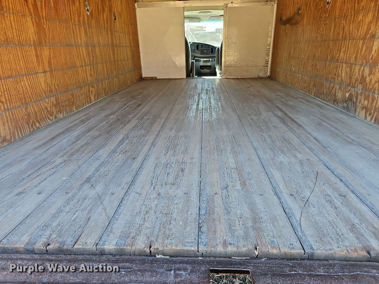 image for item DM1530 2008 Ford E350 Super Duty  box truck