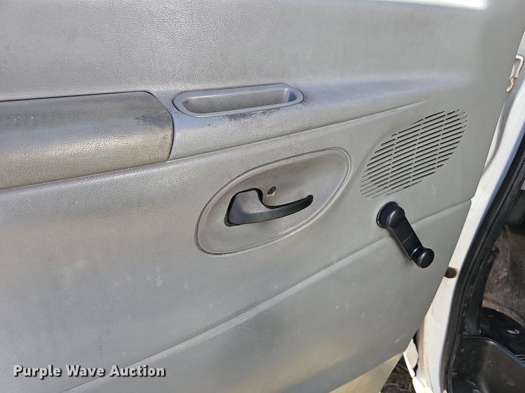 image for item DM1530 2008 Ford E350 Super Duty  box truck