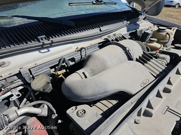 image for item DM1530 2008 Ford E350 Super Duty  box truck