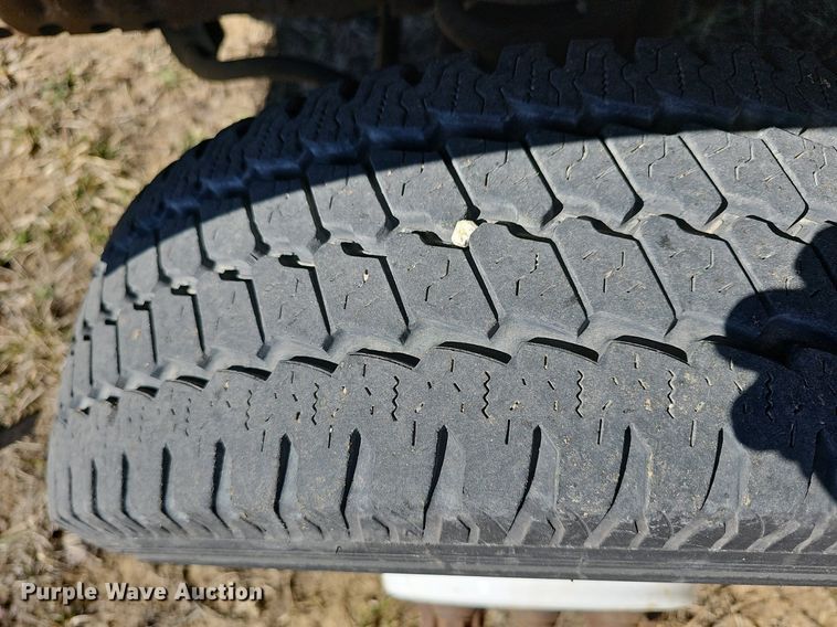 image for item DM1530 2008 Ford E350 Super Duty  box truck