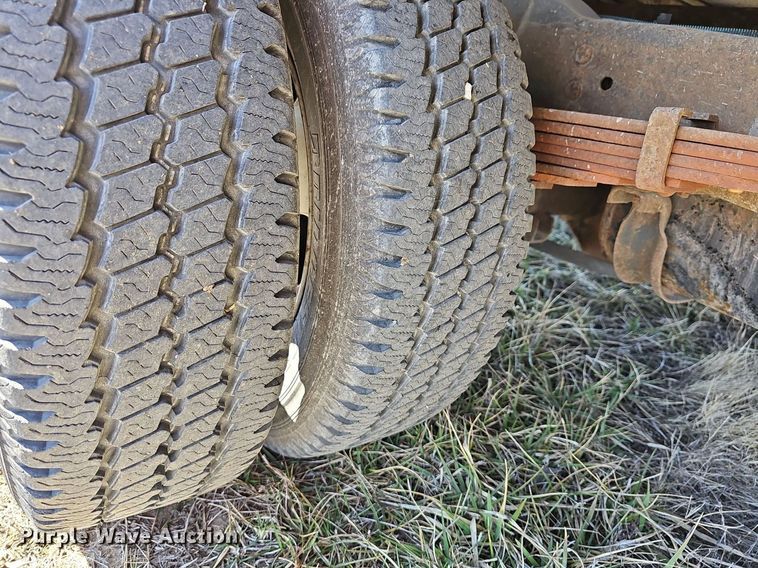 image for item DM1530 2008 Ford E350 Super Duty  box truck