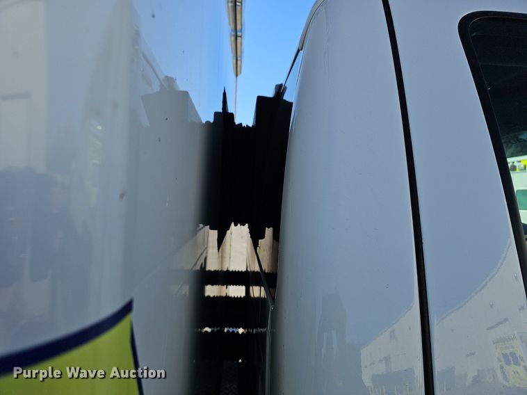 image for item DM1538 2014 Ford F550 Super Duty XLT ambulance