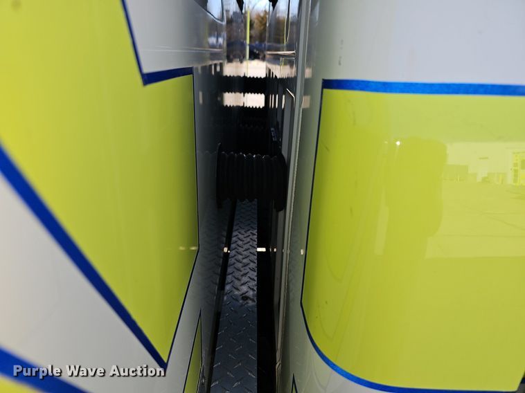 image for item DM1538 2014 Ford F550 Super Duty XLT ambulance