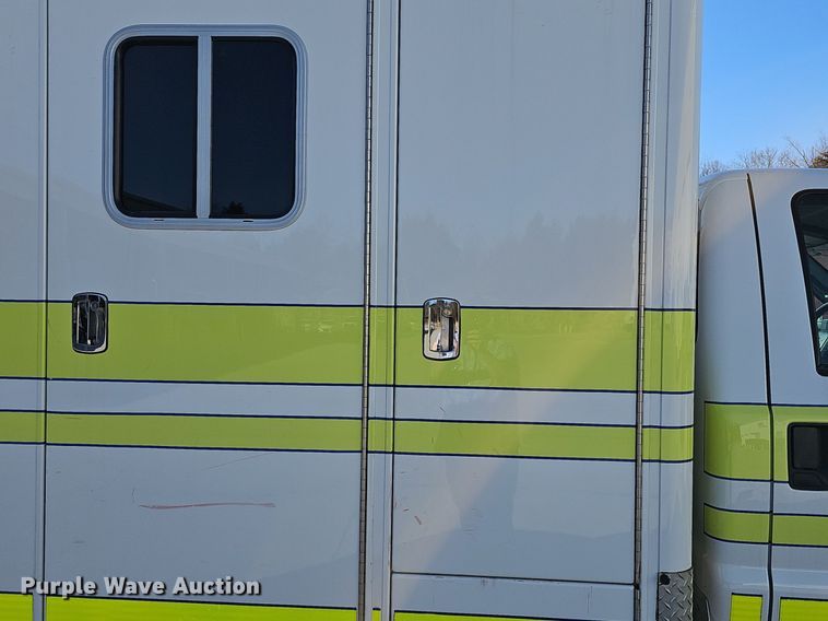 image for item DM1538 2014 Ford F550 Super Duty XLT ambulance