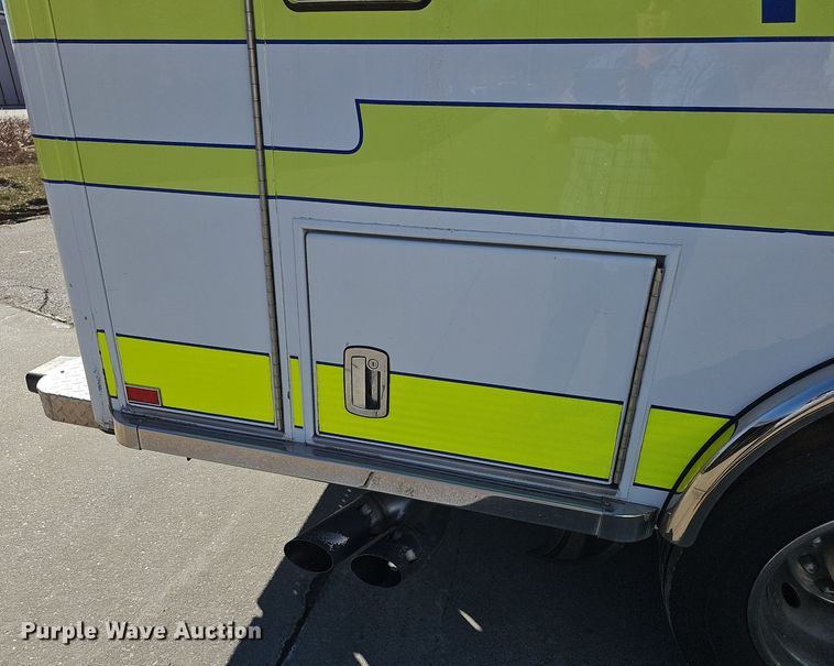 image for item DM1538 2014 Ford F550 Super Duty XLT ambulance