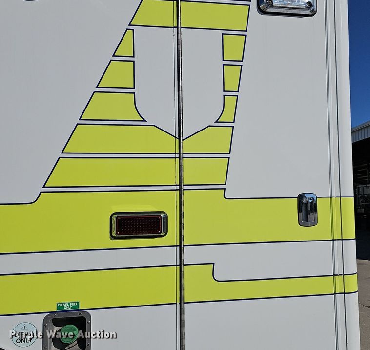 image for item DM1538 2014 Ford F550 Super Duty XLT ambulance
