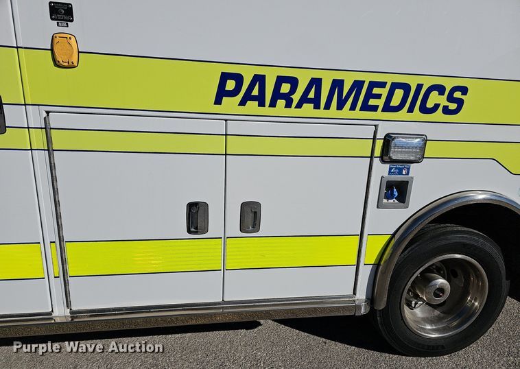 image for item DM1538 2014 Ford F550 Super Duty XLT ambulance