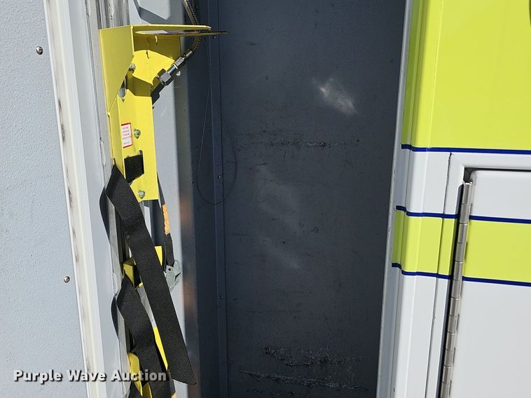 image for item DM1538 2014 Ford F550 Super Duty XLT ambulance