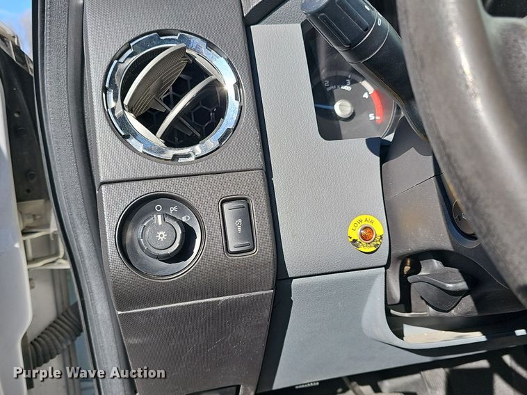 image for item DM1538 2014 Ford F550 Super Duty XLT ambulance