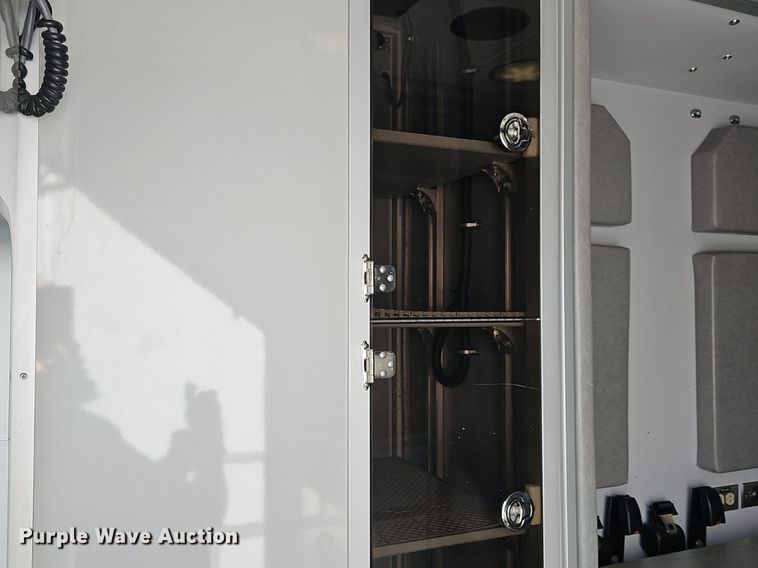 image for item DM1538 2014 Ford F550 Super Duty XLT ambulance