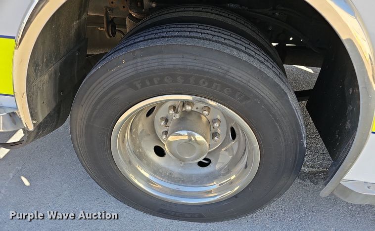 image for item DM1538 2014 Ford F550 Super Duty XLT ambulance