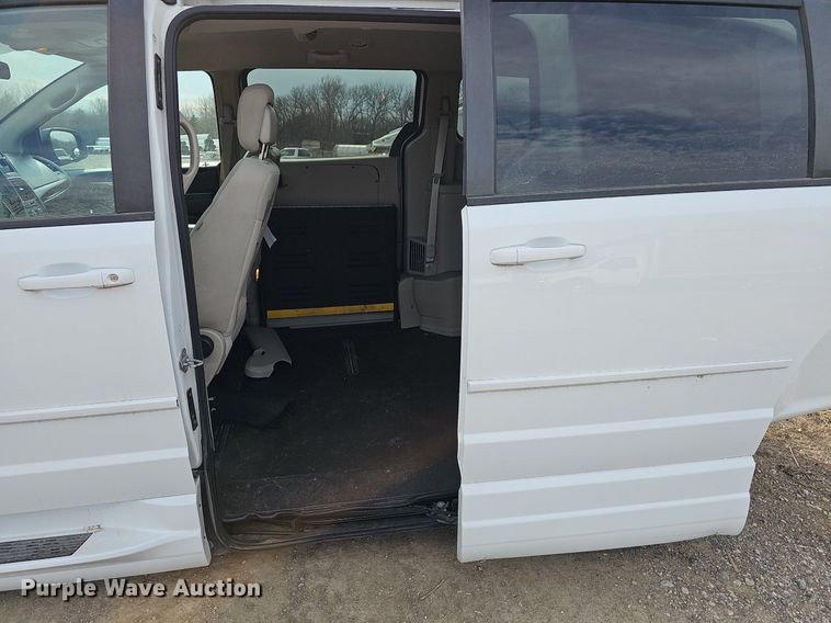 image for item DM1541 2016 Braun handicap accessible van