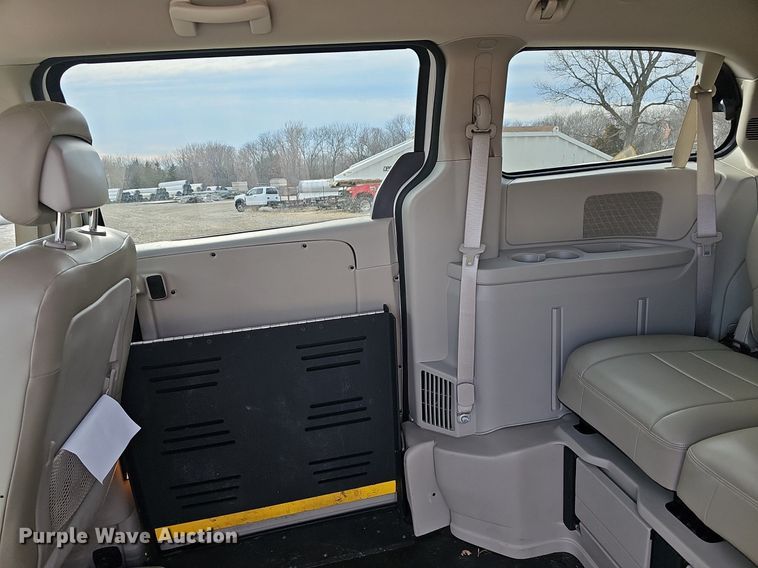 image for item DM1541 2016 Braun handicap accessible van
